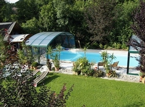 Erfrischung im hauseigenen Pool, © Pension Landhaus Ingrid